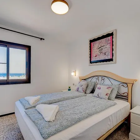 Cristianos Achacay Bluesky