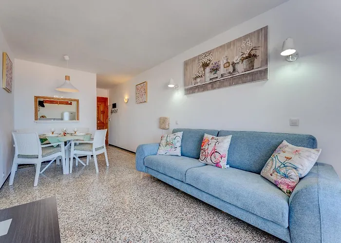 Cristianos Achacay Bluesky *