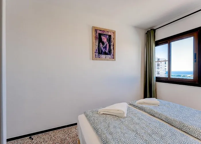 Cristianos Achacay Bluesky