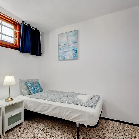 Cristianos Achacay Bluesky Апартаменты Лос Кристианос